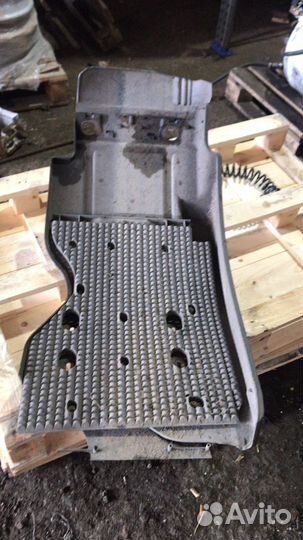 Крыло переднее правое-левое Mercedes benz Actros