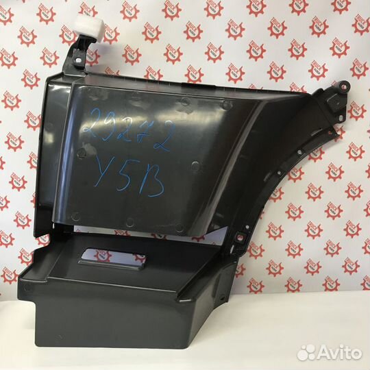 Корпус подножки средний правый на Volvo FH-4