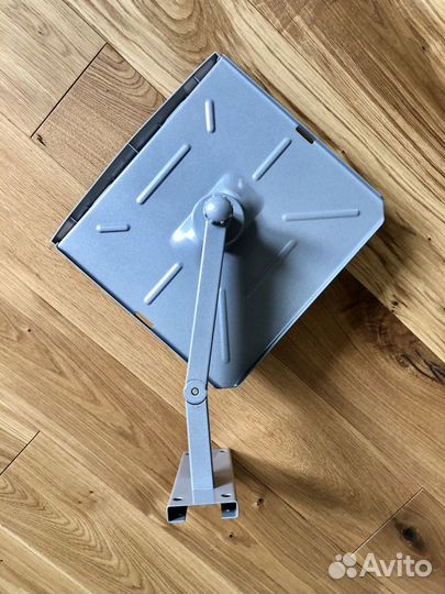 Кронштейн на стену для телевизора