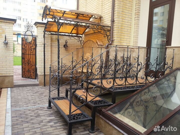 Ковка. Лестницы. Столы