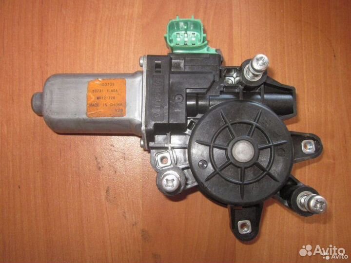 Мотор стеклоподъемника передний правый Infiniti Qx