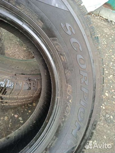 Pirelli Scorpion 235/70 R16