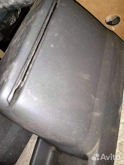 Подлокотник на volvo