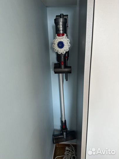 Пылесос dyson v7 полный комплект, 3 насадки