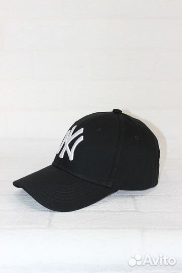 Бейсболка черная/белая