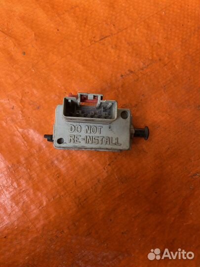 Датчик педали тормоза jeep