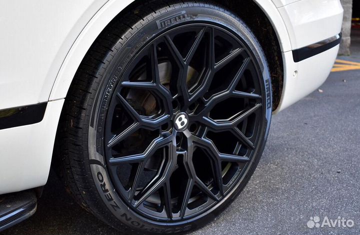 Кованые диски GT Forged G079 R23 на Audi Q8