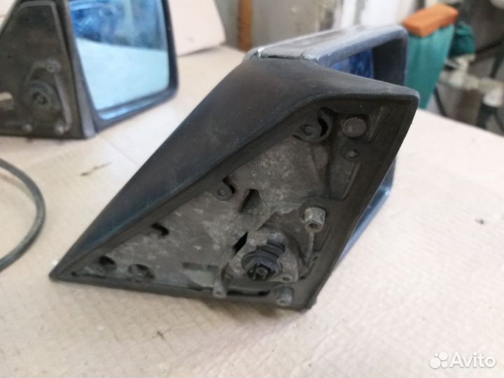 Зеркало правое для Мерседес 124