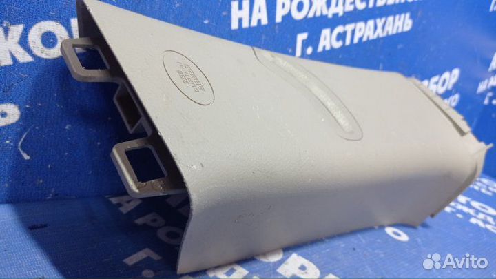 Обшивка задней стойки Toyota Highlander