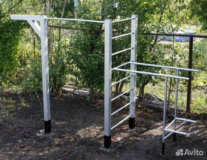 Уличный спортивный комплекс