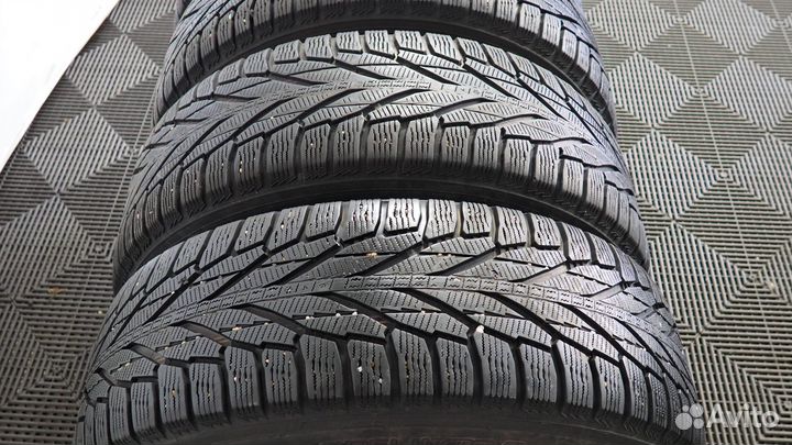 Комплект колес Nokian Tyres Hakkapeliitta 7 235/65