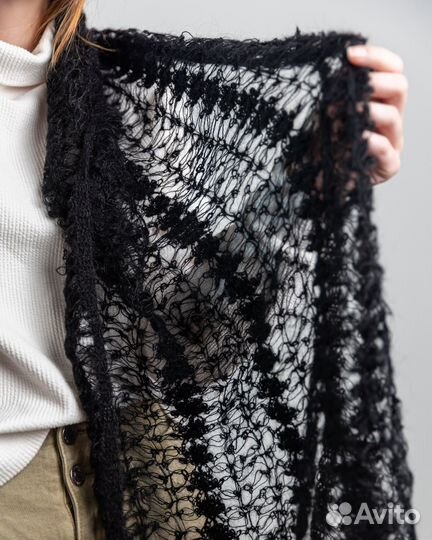Ажурный палантин вязаный