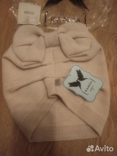 Новая шапка Kamea Renata