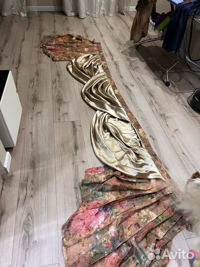 Шторы с ламбрекеном и накидкой на кровать