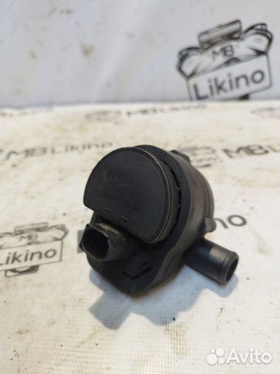 Дополнительная водяная помпа Mercedes Gl X164