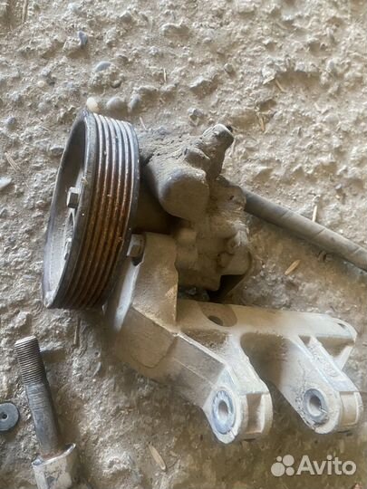 Насос гура на приору т ваз 2110