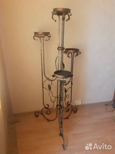 Подставка для цветов напольная