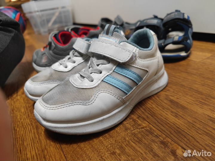 Комплект обуви: 5 пар на лето или школу