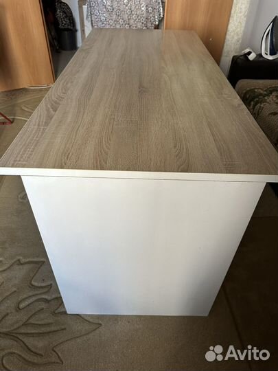 Письменный стол