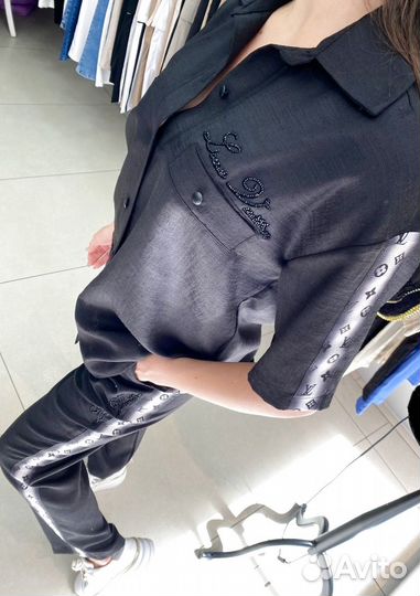 Костюмы новые люксовые