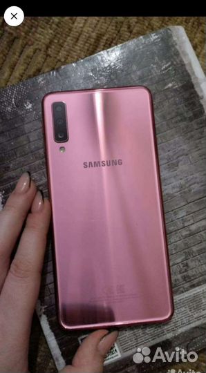 Телефон Samsung galaxy а7 2018