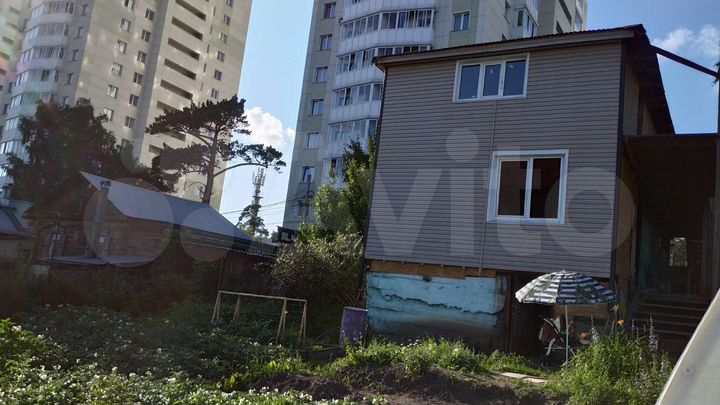 Дом 160 м² на участке 6 сот.