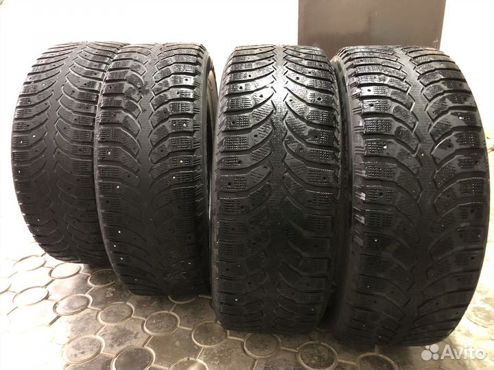 Bridgestone Blizzak Spike-01 225/60 R17