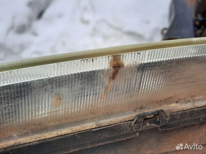 Фара Mitsubishi L200