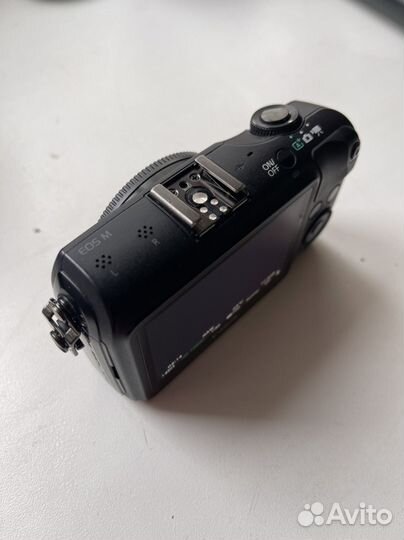Canon eos m