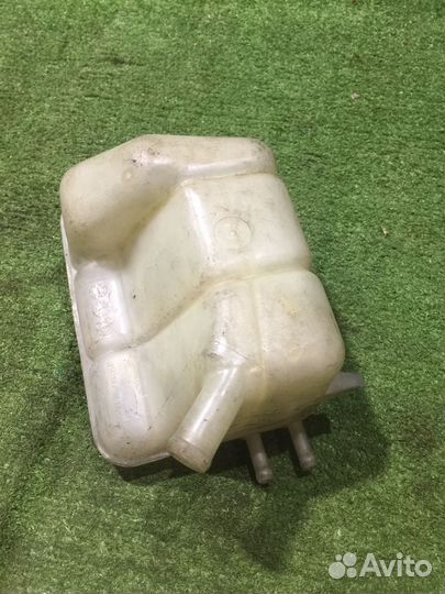 Расширительный бачок Ford Focus 1 98ab-8k218-bh