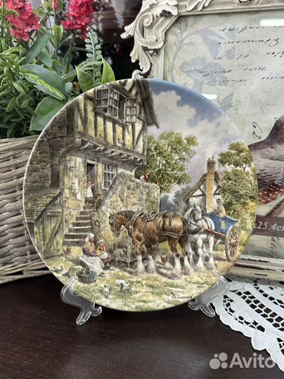 Декоративные тарелки Wedgwood