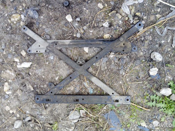 Балка подмоторная Audi A8 D3