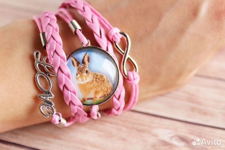 Браслет с кроликом