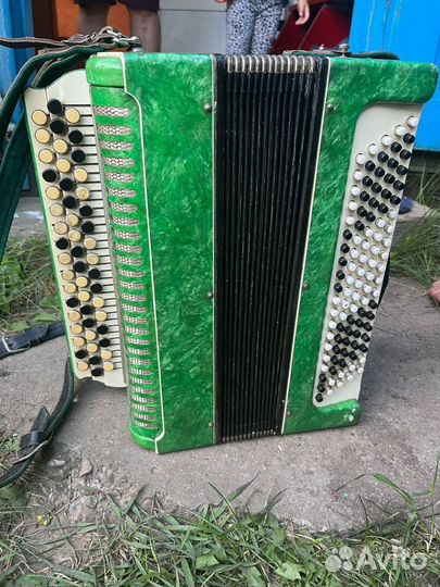 Баян
