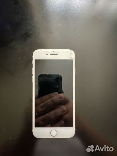 Телефон iPhone 7