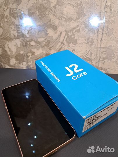 Телефон Samsung Galaxy J2 Core