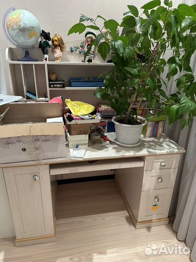 Набор мебели в детскую