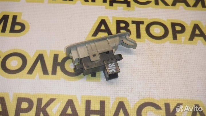 Кнопка стеклоподъемника Nissan Primera (P12) 2001