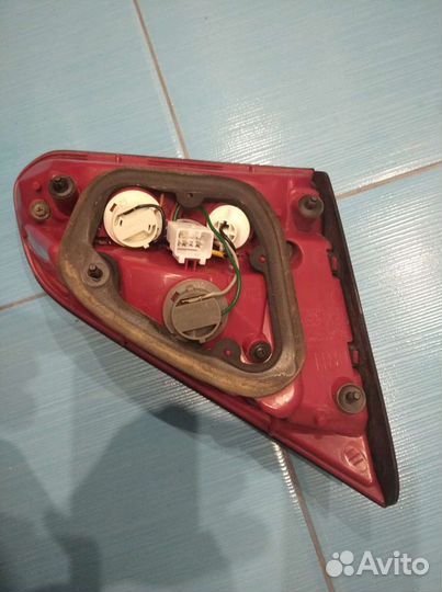 Фонарь задний правый внутренний kia ceed хэтчбек