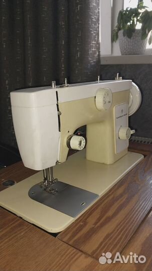 Швейная машинка чайка 132м