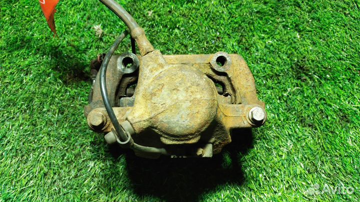 Суппорт передний левый Mercedes-Benz C-Class W203