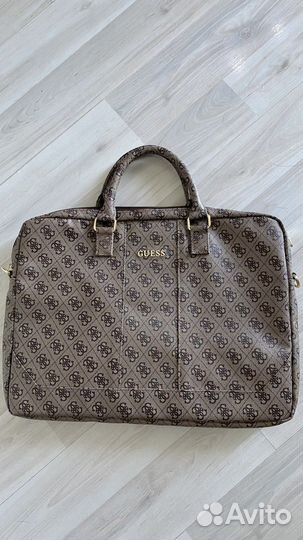 Сумка для ноутбука guess