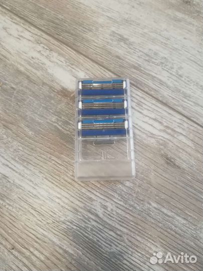 Три кассеты для Gillette Mach 3