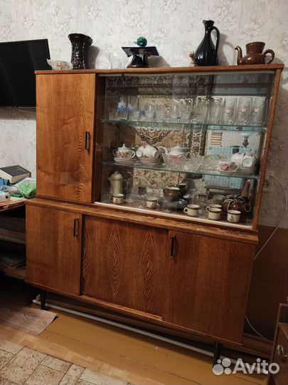 Отдам старую мебель