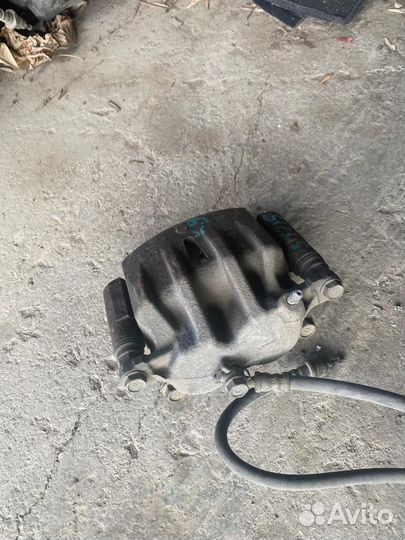 Суппорт тормозной Toyota Caldina ST215 3S-GT