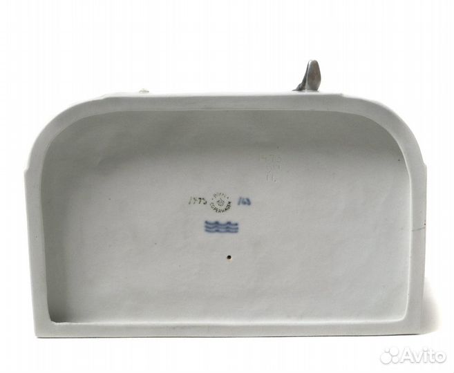 Фарфоровая фигура 