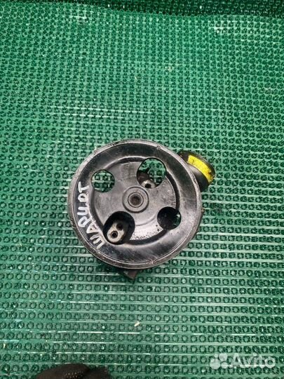 Насос гидроусилителя руля Mitsubishi Chariot N94W