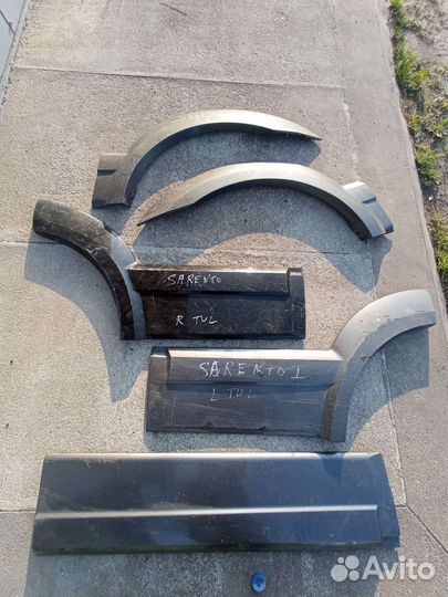 Kia Sorento 1 2002 - 2006 год накладка крыла