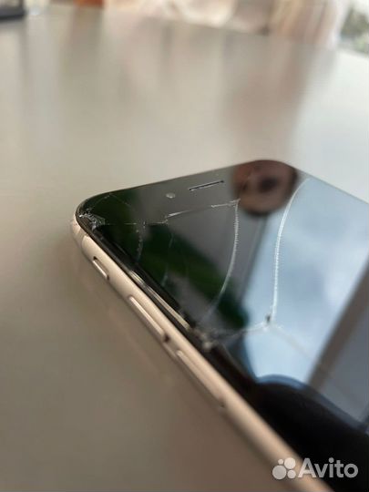 Телефон iPhone 6