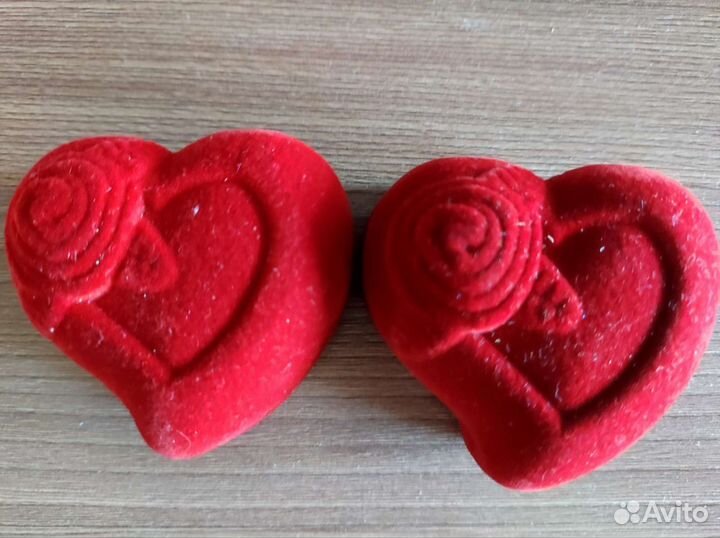 Футляры, 2 шт, состояние новых